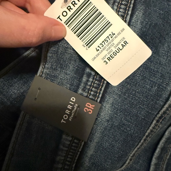 Torrid Super Soft Bootcut Mid-rise Jeans size 3 - Picture 6 of 6